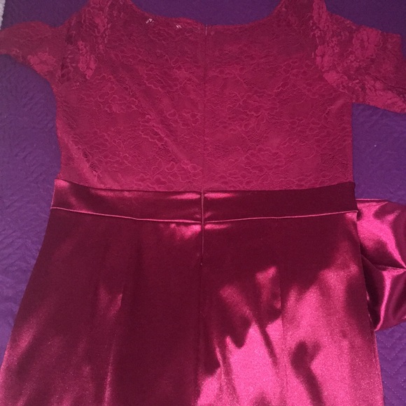 Red dress - Picture 3 of 4